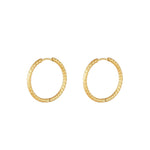 O So Fine oorbellen van stainless steel met gedetailleerd patroon, uniek, stijlvol en tijdloos. Hypoallergeen en nikkelvrij.