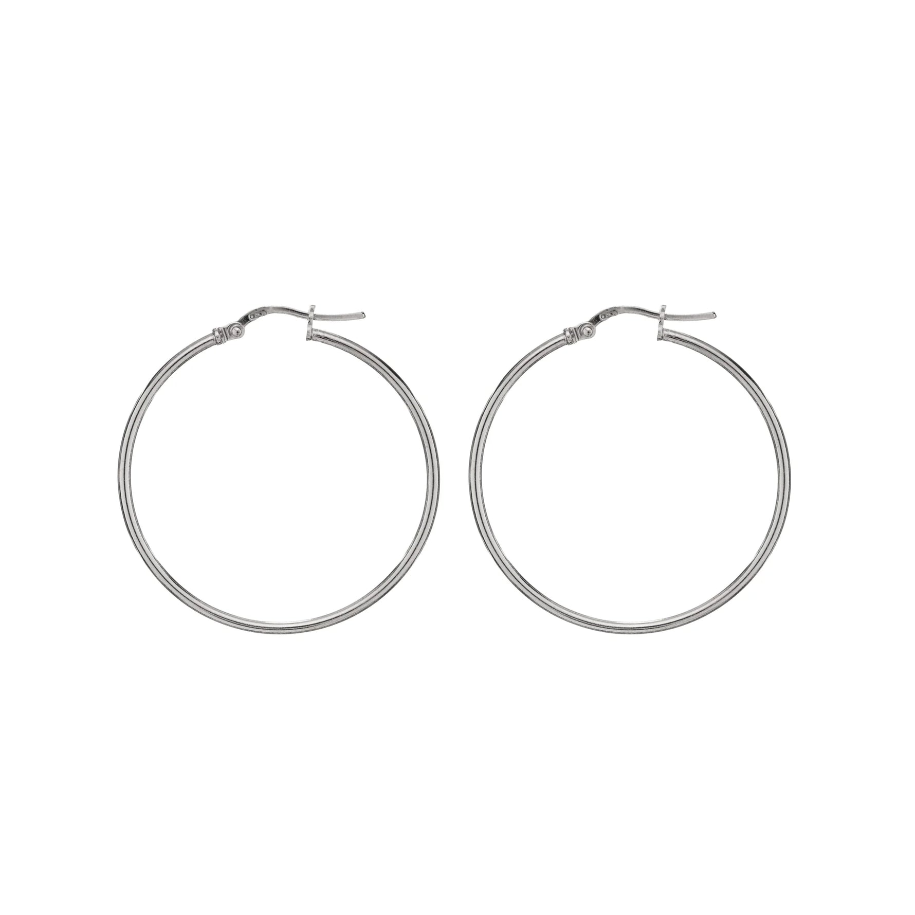 Seraphina hoops van 925 sterling zilver, handgemaakt in Italië, glanzend en tijdloos design, elegant en lichtgewicht.