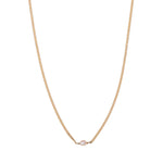 Solene ketting van 925 sterling zilver met 24K gold plating, handgemaakt in Italië, subtiel design met ovale mini-parel, elegant en tijdloos.