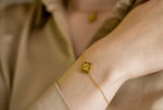 Four Real armband van stainless steel met klaver charms, elegant, betekenisvol en tijdloos. Hypoallergeen en nikkelvrij.v
