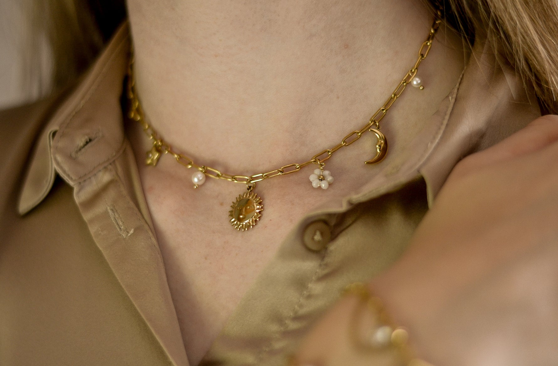 Chunky Chic ketting van stainless steel met cirkel charm, elegant en tijdloos design. Hypoallergeen en nikkelvrij