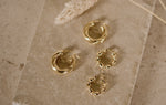 Eloise hoops van 925 sterling zilver met 18K gold plating, handgemaakt in Italië, gedraaid design, trendy, tijdloos en elegant.
