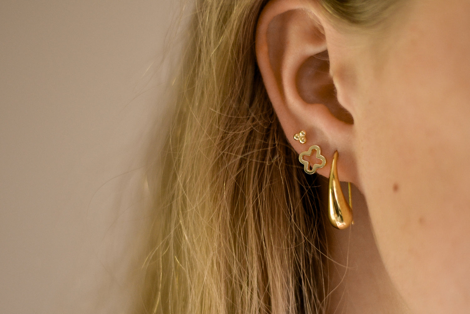 Drabe oorbellen van 925 sterling zilver met 18K gold plating