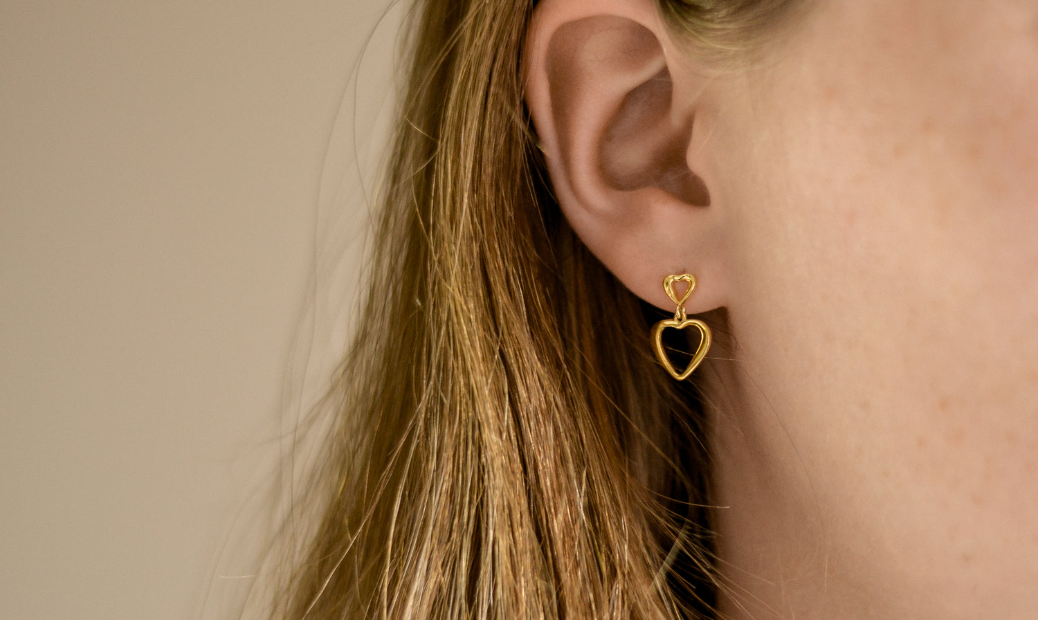 Nordelle oorbellen van 925 sterling zilver en 18K gold plating, hartvormig.