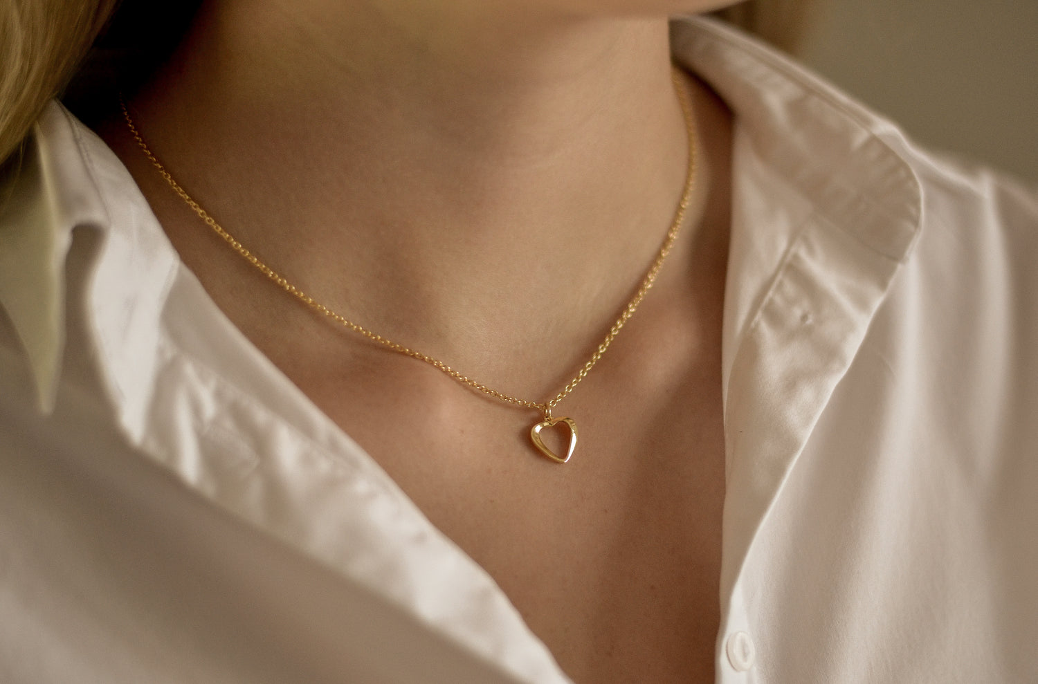 Nordelle ketting van 925 sterling zilver met druppelvormig hangertje.