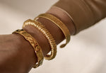 Bold Babe armband van roestvrij staal, bold en krachtig met glanzend massief design, edgy en stijlvol, waterproof en nikkelvrij.