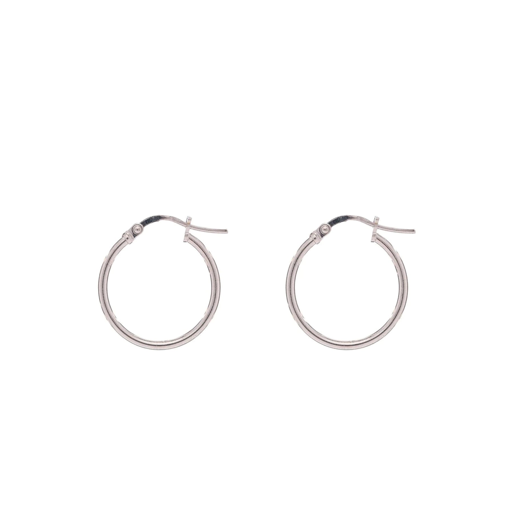 Seraphina hoops van 925 sterling zilver, handgemaakt in Italië, glanzend en tijdloos design, elegant en lichtgewicht.