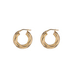 Valentina hoops van 925 sterling zilver met 18K gold plating, handgemaakt in Italië, subtiel gedraaid design, elegant en vrouwelijk.